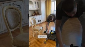 Профессиональный моющий пылесос Puzzi 10/1 в действии