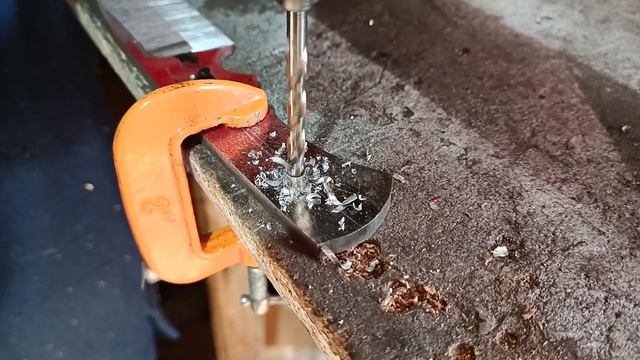 Making Black Small Knife. Double Descents смотреть онлайн