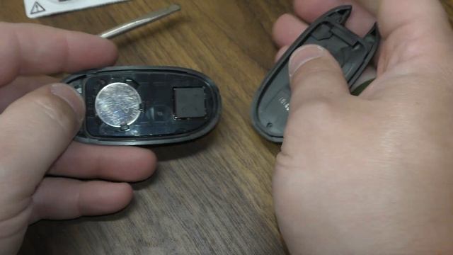 Suzuki Wagon R key fob battery replacement - EASY DIY смотреть онлайн
