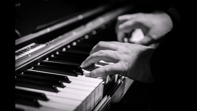 Heyat Davam Edir. Душевная музыка фортепиано. смотреть онлайн