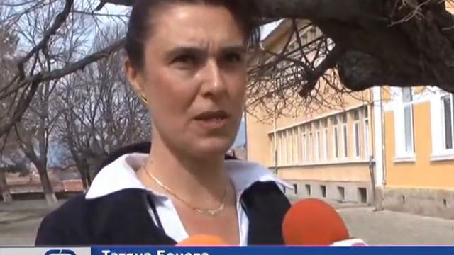 Пролетно хоро в двора на училище смотреть онлайн