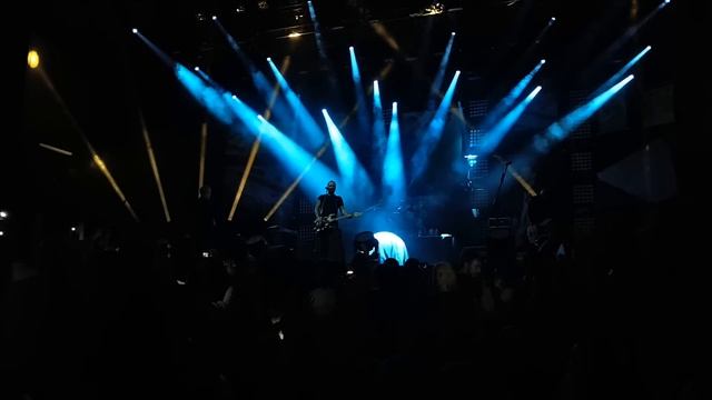 Пилот - братишка. Stadium Live 21.11.15 Москва смотреть онлайн