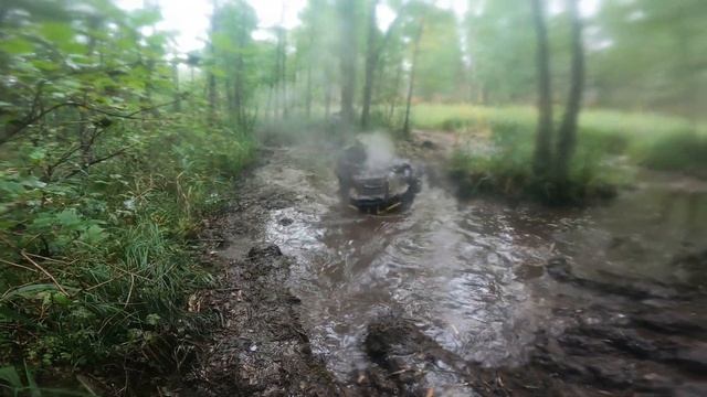 Первый выезд в грязь новенького Can-Am Renegade 1000r VISKO4lock 2021. смотреть онлайн
