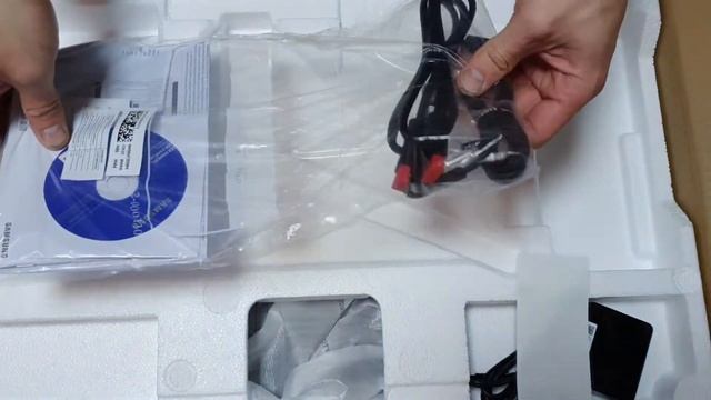 Розпакування монитора 27" Samsung Curved C27F396F (LC27F396FHIXCI) смотреть онлайн