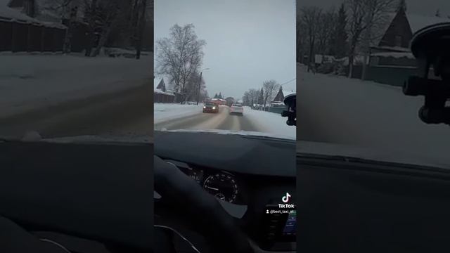 ПОДГОРАЕТ смотреть онлайн