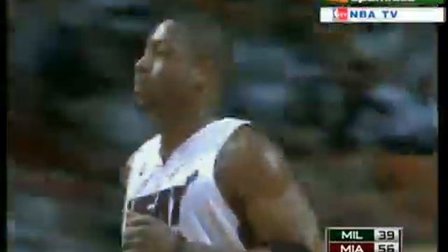 Dwyane Wade Complete Highlights [27 Points] vs Bucks 28.3.09 смотреть онлайн