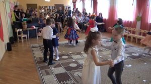 _Полечка для мамочки_ общий танец в детском саду (8 гр.).mp4