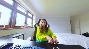 Поменялись комнатами Макс и Катя