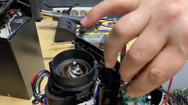 Ремонт или как вскрыть кофемолку VIATTO VA-CG5LUX смотреть онлайн