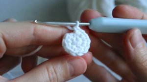 Показываю, как легко и просто вязать кольцо амигуруми. Пригодится для вязания игрушек