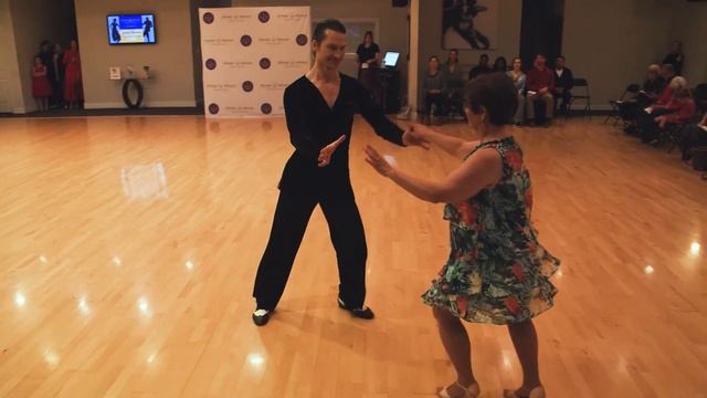 Samba Show Dance at Ultimate Ballroom Dance Studio смотреть онлайн