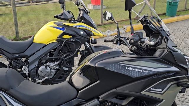 la batalla Vstrom 650 xt VS Versys 650. смотреть онлайн