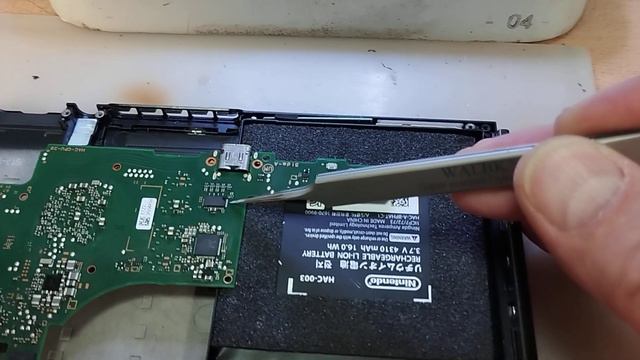 Nintendo Switch не включается, не заряжается, потребление от бп около 100 ма. смотреть онлайн