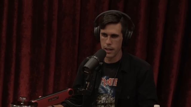 Ryan Holiday of Daily Stoic on the Fascinating Life of Marcus Aurelius смотреть онлайн