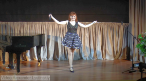 Оксана ДРОЗДОВА - "Песня остаётся с человеком" (слова С. Острового, муз. А. Островского)