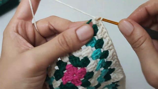 Joining Squares Idea in Crochet for Beginners: How to join Granny Squares Without Breaking Yarn? смотреть онлайн
