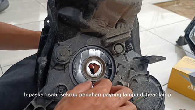 CARA PASANG LAMPU BILED PROJECTOR DI GRAND LIVINA L11 смотреть онлайн