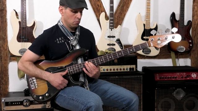 Precision Bass vs. Jazz Bass - Bass Comparison (no talking) смотреть онлайн