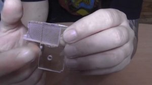 Пробуем склеить оргстекло самодельным клеем/Как сделать клей для оргстекла