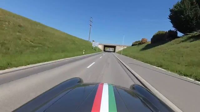 Driving a Ferrari 250 SWB on a sunny day :-) смотреть онлайн