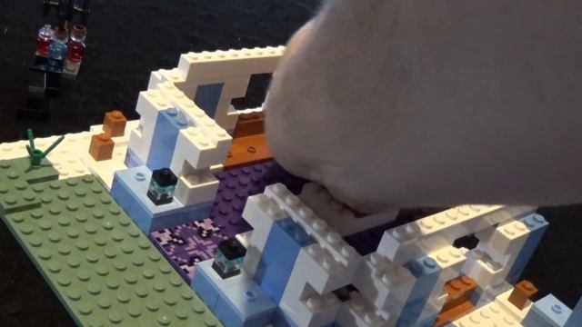 LEGO Minecraft - The Ice Castle (21186) - Time-lapse Build смотреть онлайн