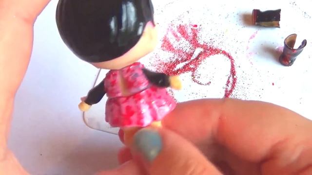 #DIY КУКЛА ЛОЛ #ПЕРЧИНКА КАК СДЕЛАТЬ ЛОЛ БЕЗ ЛЕГКОГО ПЛАСТИЛИНА /ИЗ ОБЫЧНОГО ПЛАСТИЛИНА GLAM GLITTE смотреть онлайн