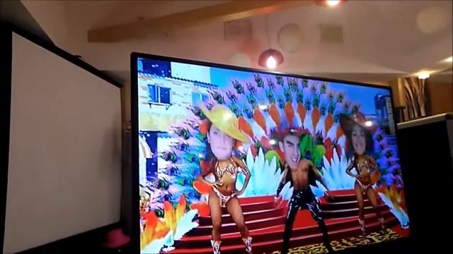 На юбилее в Саратове Танцующие головы. Ведущие радио и торжеств Сергей Гудалин и Михаил Дербенев смотреть онлайн