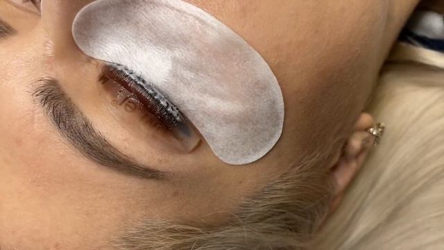 ЛАМИНИРОВАНИЕ РЕСНИЦ | Стоит ли тратиться? Мой опыт! смотреть онлайн