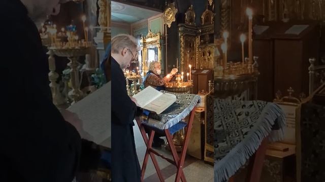 Россия. В православных Храмах Москвы. Прихожане молятся о мире. Мы русские с нами Бог. смотреть онлайн