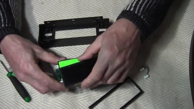 Информационный дисплей Chevrolet Captiva 2008 Как разобрать ? Что внутри ? смотреть онлайн