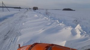 работа камаз 6520 кдм, чистим снежные передувы вид из кабины