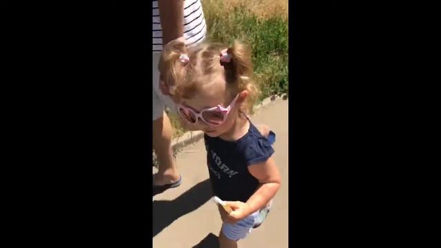 VLOG: Первая стрижка Алисы и наша фотосессия ♡ смотреть онлайн