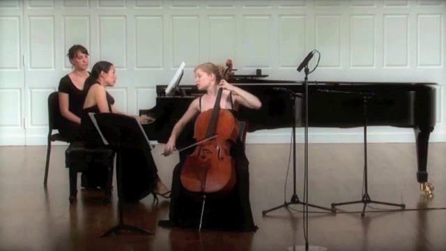 Laura Usiskin - Britten Cello Sonata Mvmts 1 - 2 смотреть онлайн