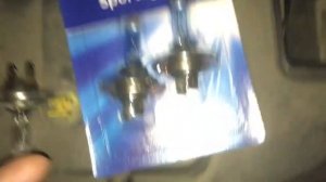 Замена лампочки ближнего света Peugeot 301