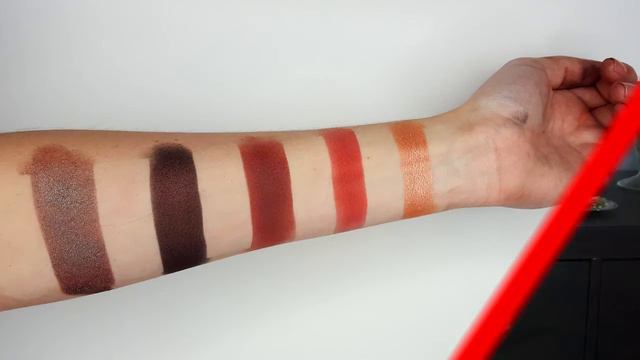 Makeup Geek Eyeshadow Collection + Swatches! | Glitterati Glamour смотреть онлайн