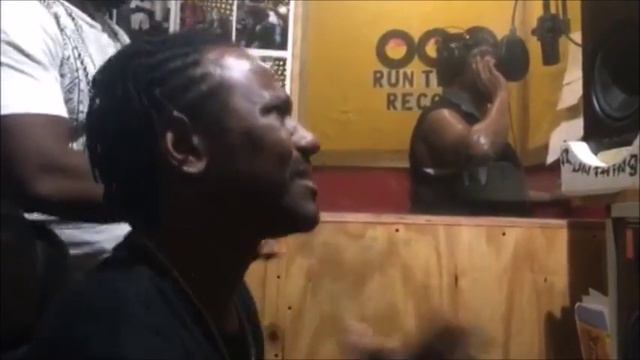 Toots Hibbert Voicing Pressure drop Clash Style Dub for Run Things Intl смотреть онлайн