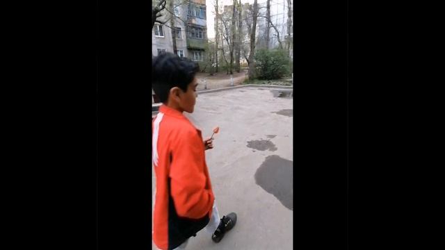 АААААА ЧТО Я ТУТ ДЕЛАЮ|влог-оператор мой друг(снимал не сильно класно) смотреть онлайн