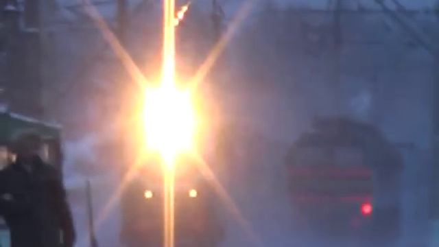 2М62-1136 резервом, ЧС7-045 с поездом, пл. Перхушково смотреть онлайн
