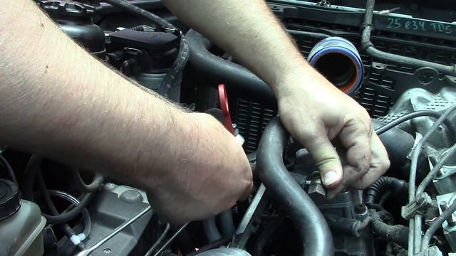 BMW E34 525TDS / Замена резистивной головы на индуктивную. Замена свечей накала. смотреть онлайн