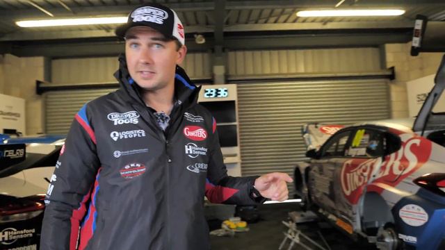 BTCC Racing Driver Tom Ingram at Oulton Park | Behind the scenes with the Land Rover Defender (4K) смотреть онлайн