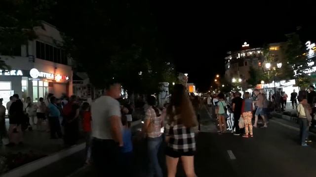 7. Анапа 2018. 17 июня. Прогулка по ул Горького. (центр) смотреть онлайн