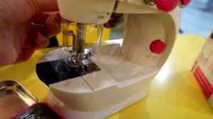 Детская швейная машинка Klein Открываем и шьем SEWING MACHINE FOR KIDS
