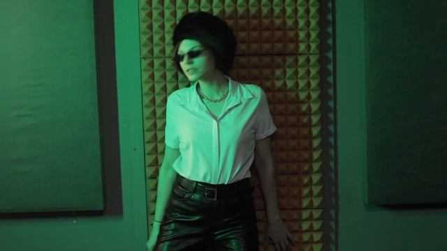 оля солнцева - небо в неоне смотреть онлайн