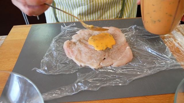 Рулеты ПО-КИЕВСКИ! Очень сочные рулетики на обед или ужин.