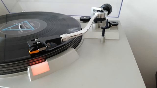 Technics SL 220 смотреть онлайн
