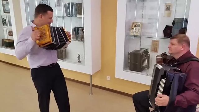 Лучший молодой гармонист Артём Дробышев,рвёт меха новой Саратовской Гармоники Лисер. смотреть онлайн