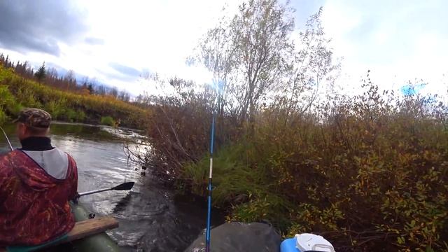 Сплав по таёжной речке. Готовим утку. Рыбалка на хариуса. 5 часть.