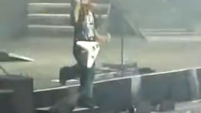 Tom Kaulitz and his guitar смотреть онлайн