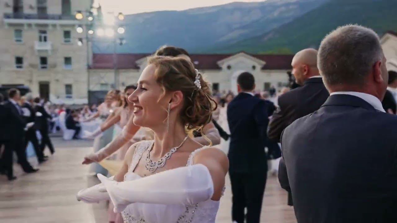 Каждая Золушка имеет право на Бал! #sevbal #crimeanoperaball #opera #ball #ballet #music смотреть онлайн
