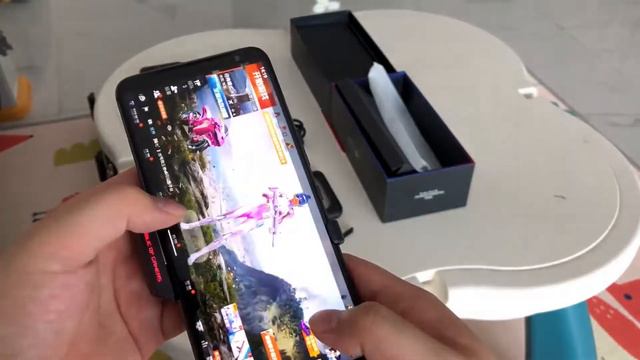 ROG Phone 3 Unboxing| A real big Box смотреть онлайн